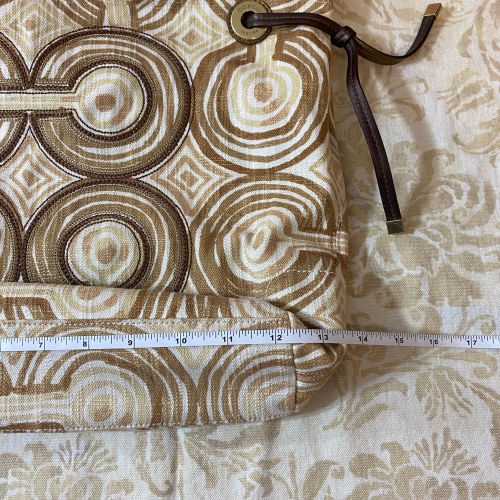 Coach tote - EUC - zipper closure- canvas - Picture 11 of 13